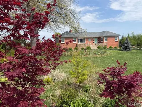 9537 Herpel Ln, Green Park, MO 63123