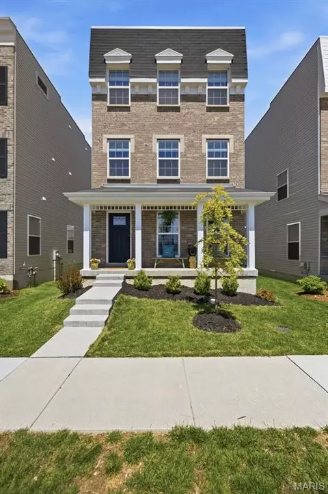 9461 Vandervoort Ct, Crestwood, MO 63126