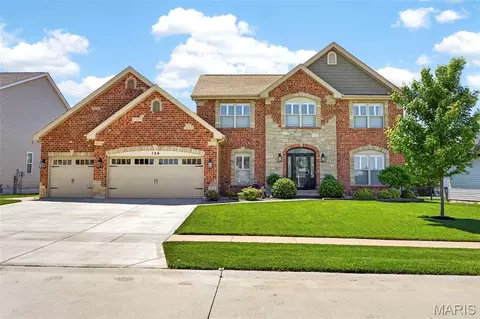 124 Central Park Ave, Wentzville, MO 63385