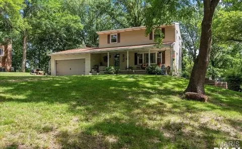 12 Del Mar Ct, Taylorville, IL 62568