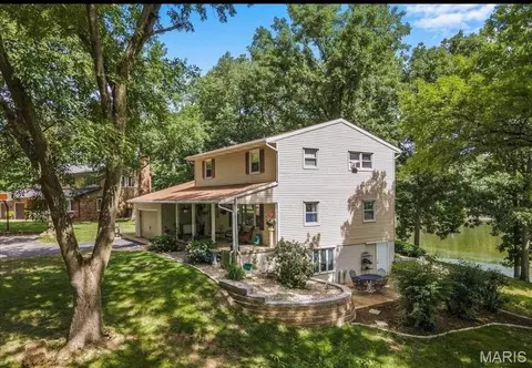 12 Del Mar Ct, Taylorville, IL 62568