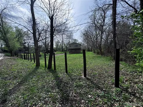 Exterior - 7220 7218 Twin River Rd, Eureka, MO 63025 photo 5 of 23
