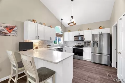 Kitchen - 1233 Powell Pl, Pacific, MO 63069 photo 1 of 4