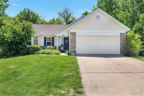 Exterior - 1233 Powell Pl, Pacific, MO 63069 photo 8 of 9