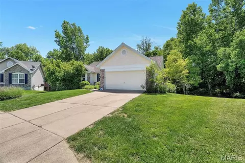Exterior - 1233 Powell Pl, Pacific, MO 63069 photo 9 of 9