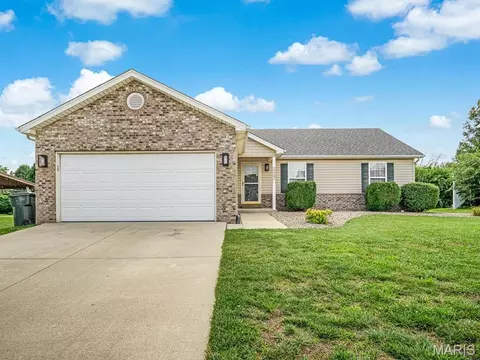 1339 Summerfield, Waterloo, IL 62298