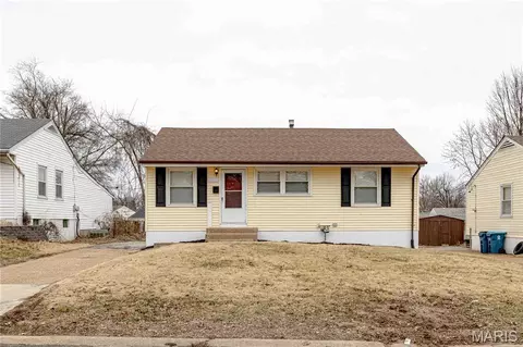 337 Lancashire Rd, Saint Louis, MO 63137