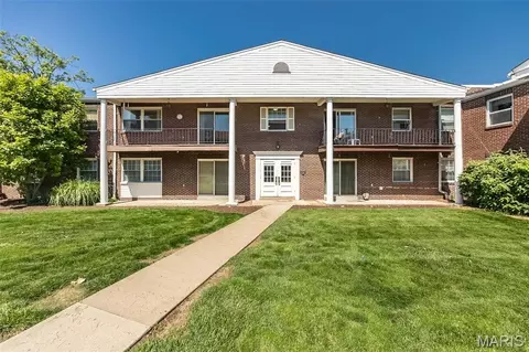 10315 Forest Brook Ln #A, Saint Louis, MO 63146