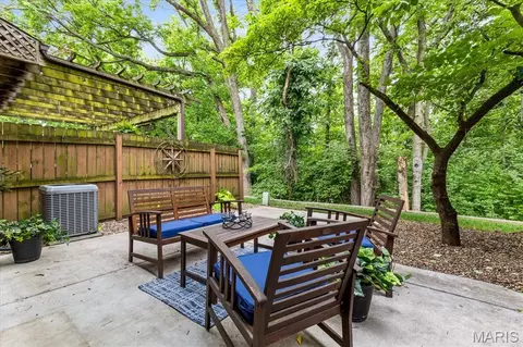 1387 Hampton Rd #C, Saint Charles, MO 63303