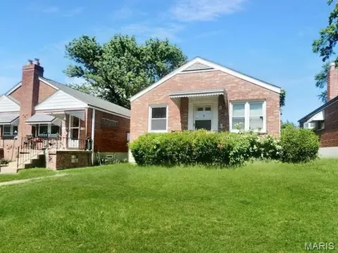 6127 Alaska Ave, Saint Louis, MO 63111