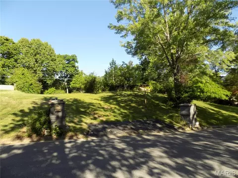 1102 Sycamore Dr, Rolla, MO 65401