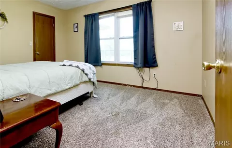Bedroom - 29828 Anthony Rd, Falcon, MO 65470 photo 2 of 7