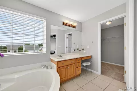 Bath - 1214 Sunny Ridge Dr, O'fallon, MO 63366 photo 4 of 5