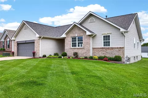 Exterior - 1214 Sunny Ridge Dr, O'fallon, MO 63366 photo 3 of 9