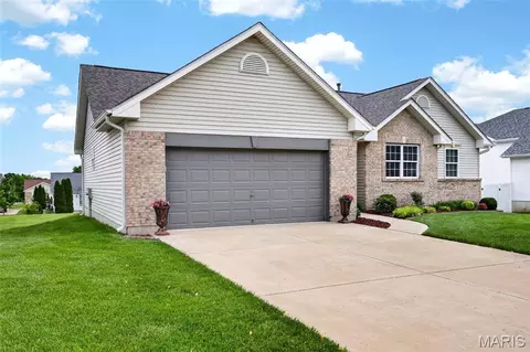 Exterior - 1214 Sunny Ridge Dr, O'fallon, MO 63366 photo 4 of 9