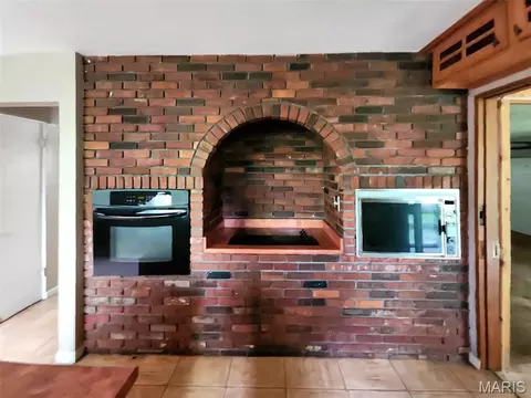 Kitchen - 40 Rainbow Trl, Arnold, MO 63010 photo 1 of 2