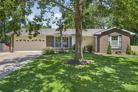 1339 Virginia Dr, Ellisville, MO 63011