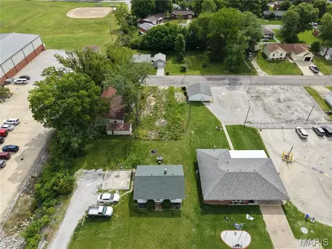 825 Hartman Dr, Red Bud, IL 62278 photo 11