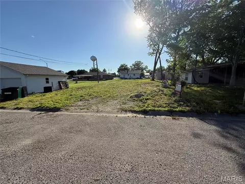 825 Hartman Dr, Red Bud, IL 62278 photo 7