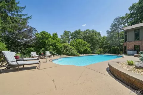 Exterior - 4124 Alt Rd, Eureka, MO 63025 photo 7 of 13