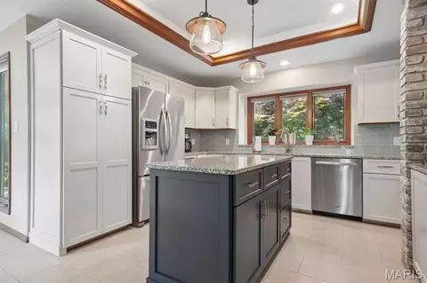 Kitchen - 4124 Alt Rd, Eureka, MO 63025 photo 4 of 5