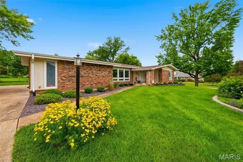 409 Mayfair Dr, Ballwin, MO 63011 photo 63