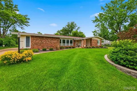 409 Mayfair Dr, Ballwin, MO 63011 photo 65