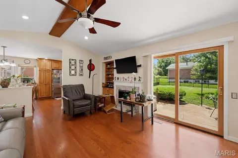 409 Mayfair Dr, Ballwin, MO 63011 photo 23