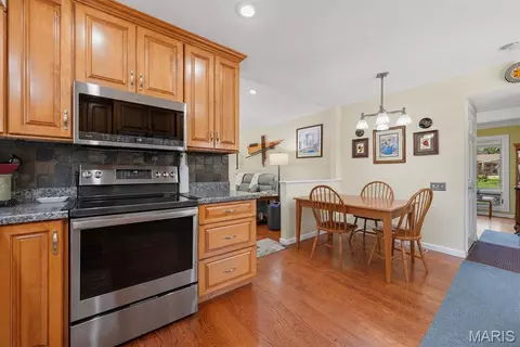 409 Mayfair Dr, Ballwin, MO 63011 photo 18