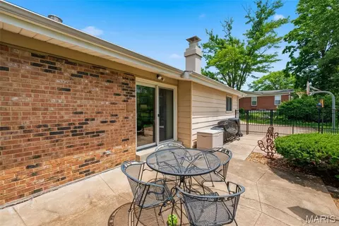 409 Mayfair Dr, Ballwin, MO 63011 photo 48