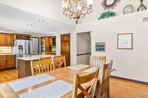 Dining - 9 Calypso Ct, Belleville, IL 62221 photo 6 of 6