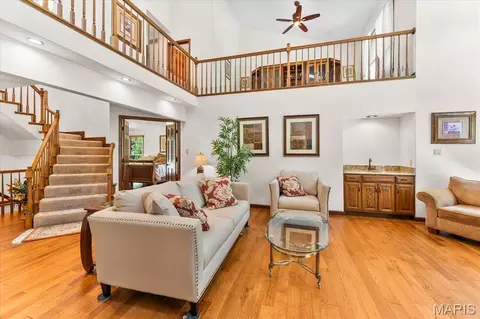 Living - 9 Calypso Ct, Belleville, IL 62221 photo 1 of 4