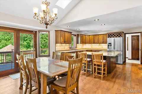 Dining - 9 Calypso Ct, Belleville, IL 62221 photo 4 of 6