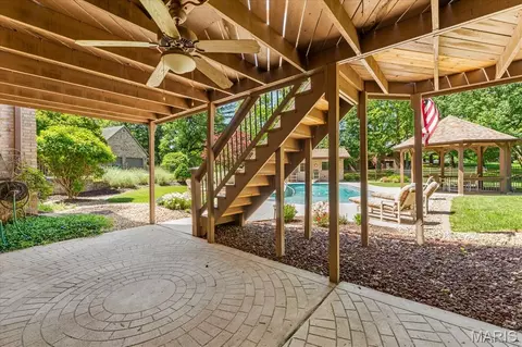 Exterior - 9 Calypso Ct, Belleville, IL 62221 photo 3 of 18