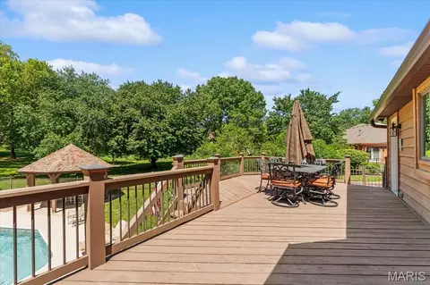Exterior - 9 Calypso Ct, Belleville, IL 62221 photo 6 of 18