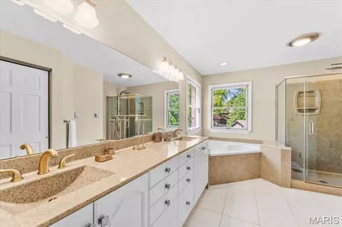 Bath - 9 Calypso Ct, Belleville, IL 62221 photo 1 of 6