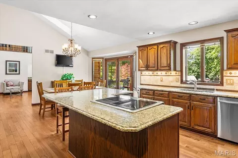 Kitchen - 9 Calypso Ct, Belleville, IL 62221 photo 1 of 5