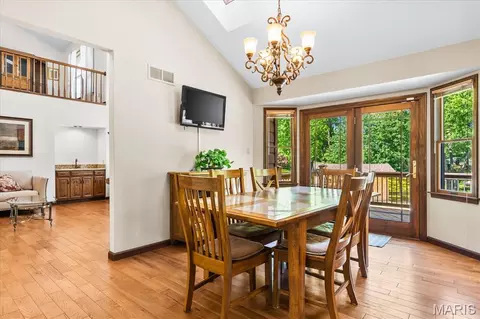 Dining - 9 Calypso Ct, Belleville, IL 62221 photo 5 of 6