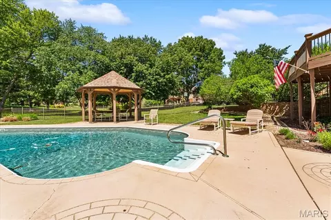 Exterior - 9 Calypso Ct, Belleville, IL 62221 photo 4 of 18