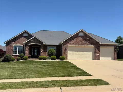 1508 Shadow Rdg, Columbia, IL 62236