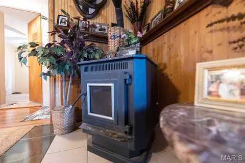 Entry Way - Undisclosed, Rolla, MO 65401 photo 1 of 4