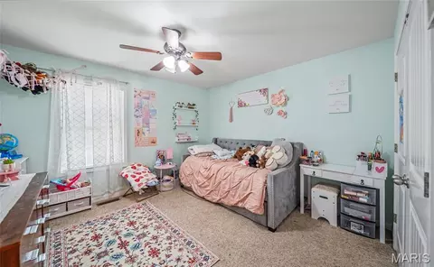 Bedroom - 12355 Weatherby Ct, Rolla, MO 65401 photo 3 of 7