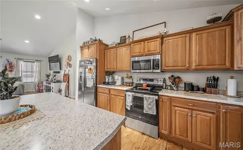 Kitchen - 12355 Weatherby Ct, Rolla, MO 65401 photo 2 of 2