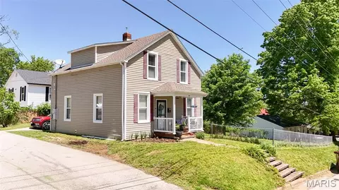 641 W Ninth St, Washington, MO 63090