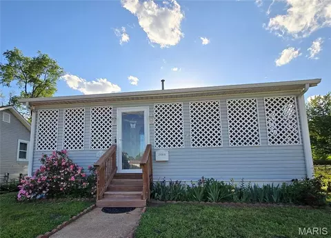 2409 Bryan Ave, Granite City, IL 62040