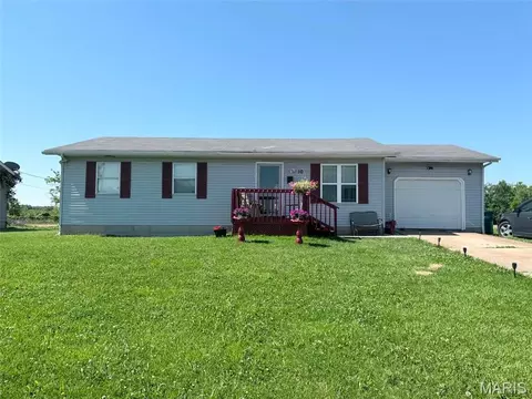 10 Ruby St, Cahokia, IL 62206