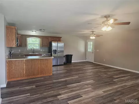 Living - 1603 E Stoddard St, Dexter, MO 63841 photo 1 of 2