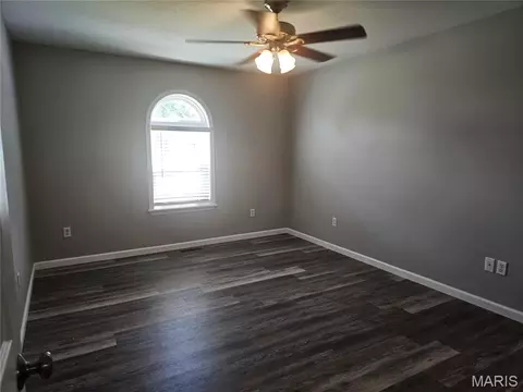 Bedroom - 1603 E Stoddard St, Dexter, MO 63841 photo 3 of 4