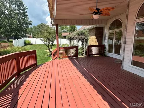 Exterior - 4 Grayson Ridge Dr, Washington, MO 63090 photo 4 of 17