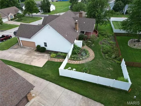 Exterior - 4 Grayson Ridge Dr, Washington, MO 63090 photo 11 of 17